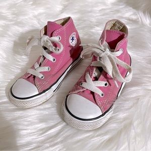 Converse pink girls size 8‎ shoes